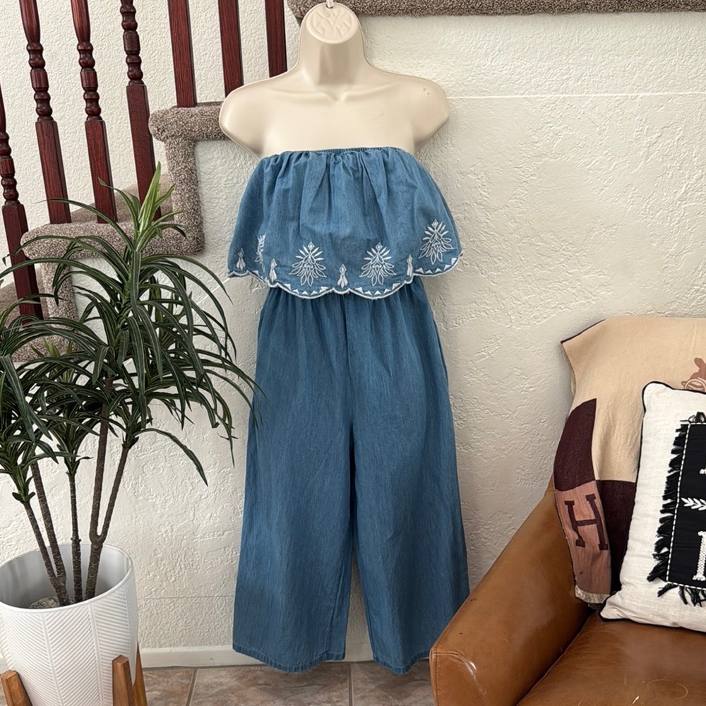 JESSICA SIMPSON Women’s Chambray Embroidered Strapless Cropped Jumpsuit S EUC